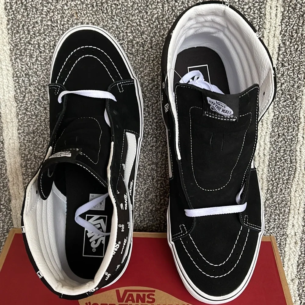 Vans Men’s Sk8-Hi Vans Black/True White Sneakers - Picture 13 of 16